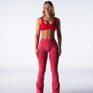 Cherry crush flare legging nvgtn